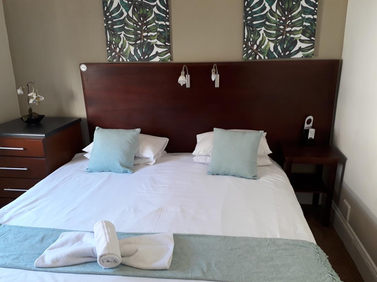 פורט אליזבת' The Vic Hotel מראה חיצוני תמונה