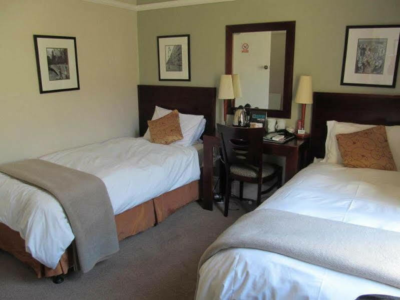 פורט אליזבת' The Vic Hotel מראה חיצוני תמונה